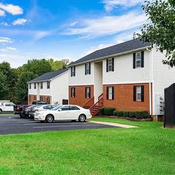 exterior view at Bremen Oaks Apartments